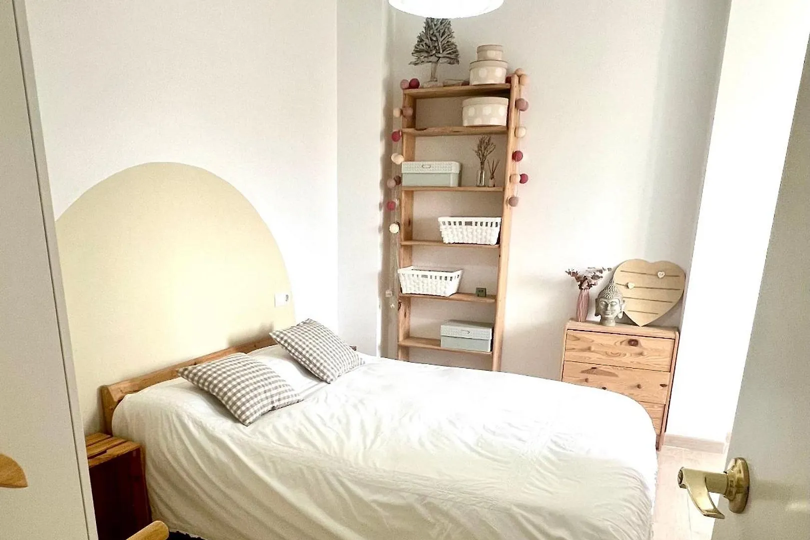 Apartment Alojamiento Luet Sant Jaume d'Enveja